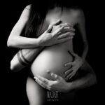 fotografia in bianco e nero di gravidanza